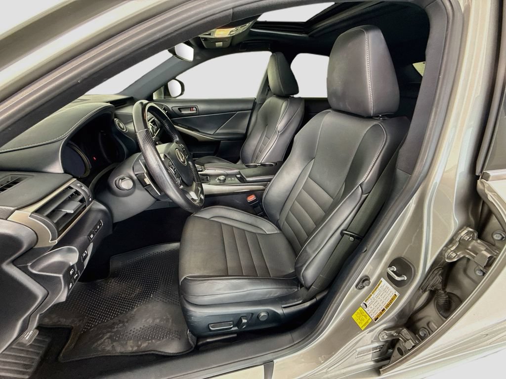 Used 2020 Lexus IS 300 F Sport w/ F Sport Package RWD image 19
