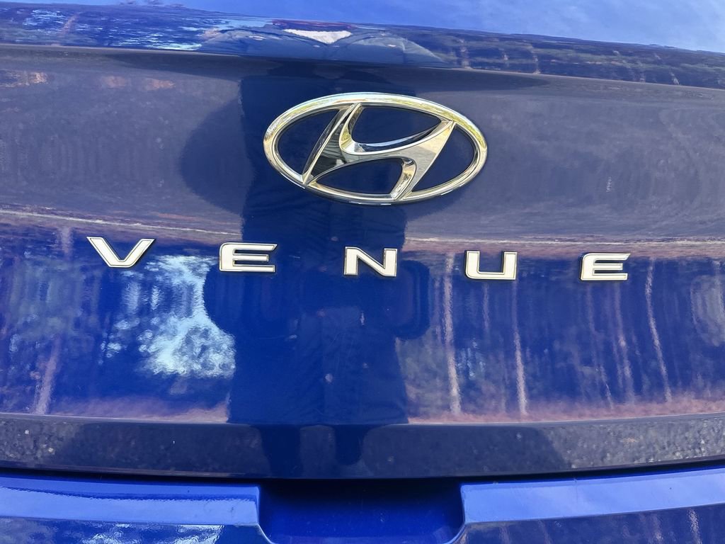 Used 2024 Hyundai Venue SEL image 30