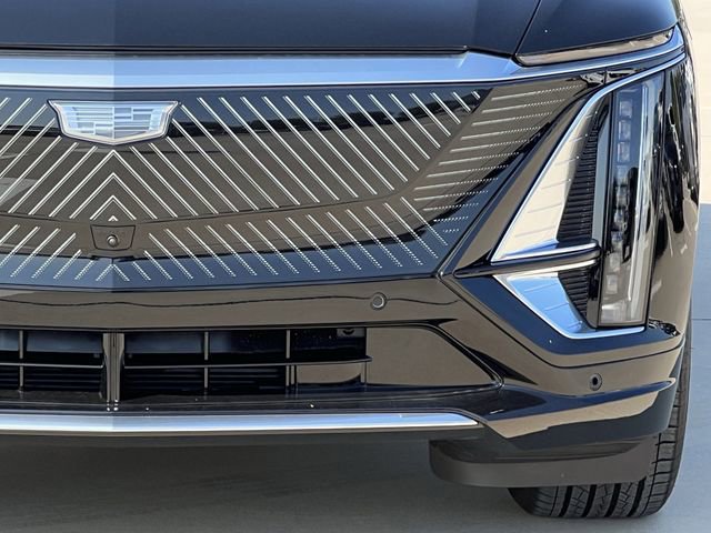 New 2026 Cadillac Lyriq Luxury image 8