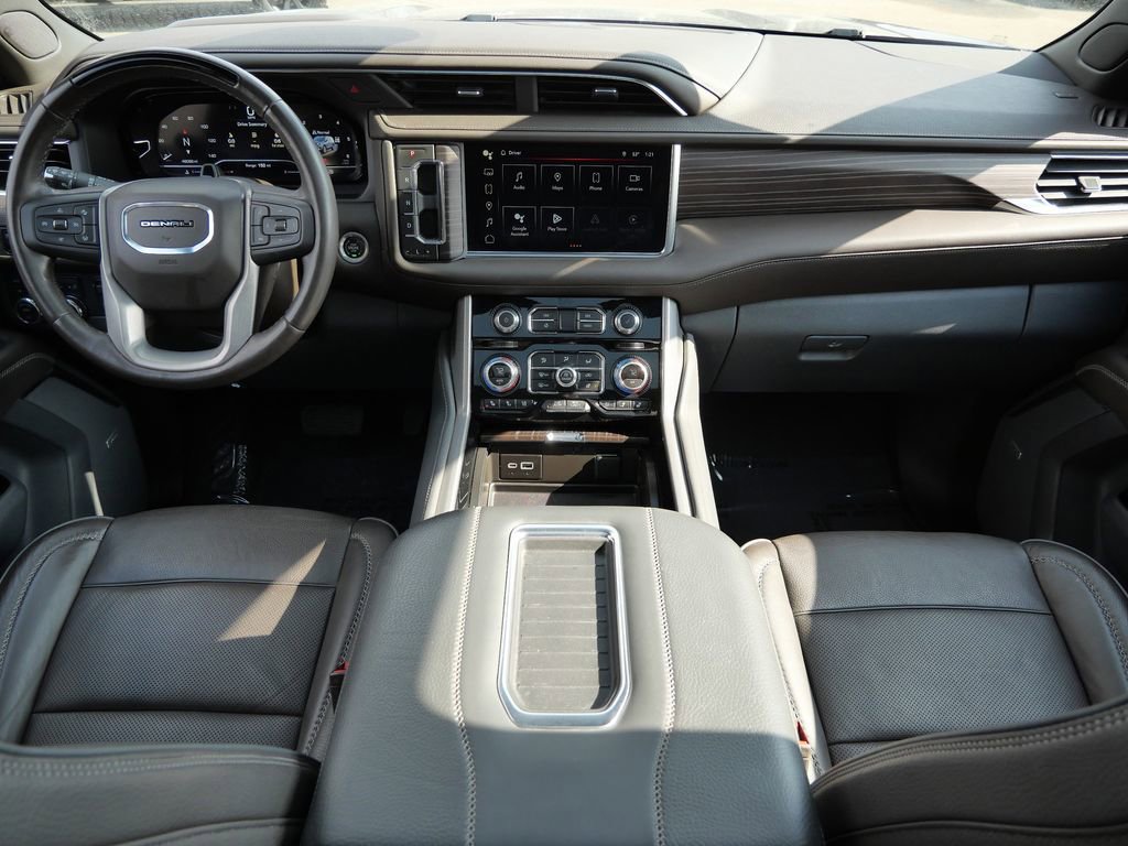 Used 2024 GMC Yukon Denali w/ Denali Reserve Package image 32