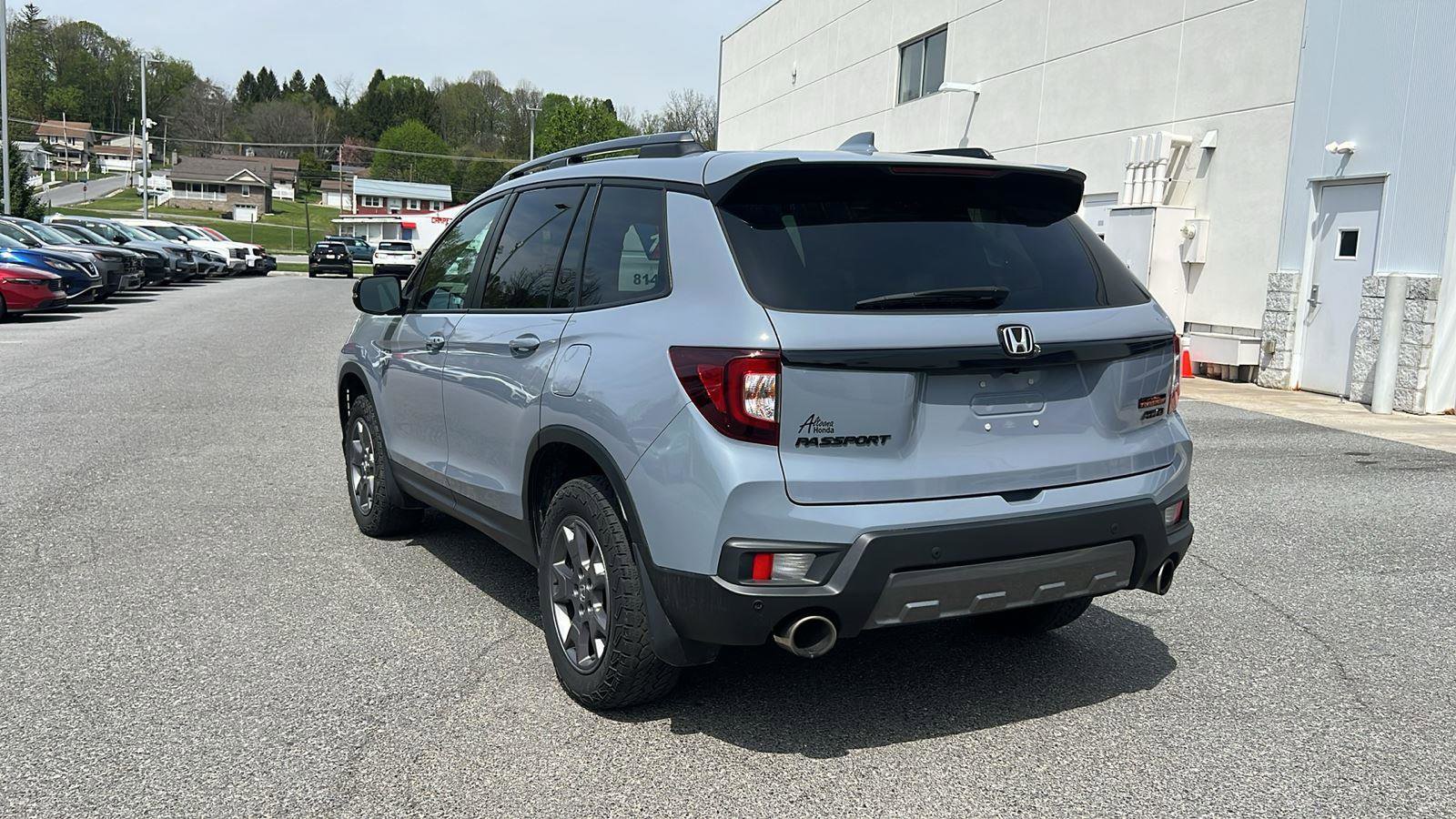 Used 2024 Honda Passport TrailSport image 5