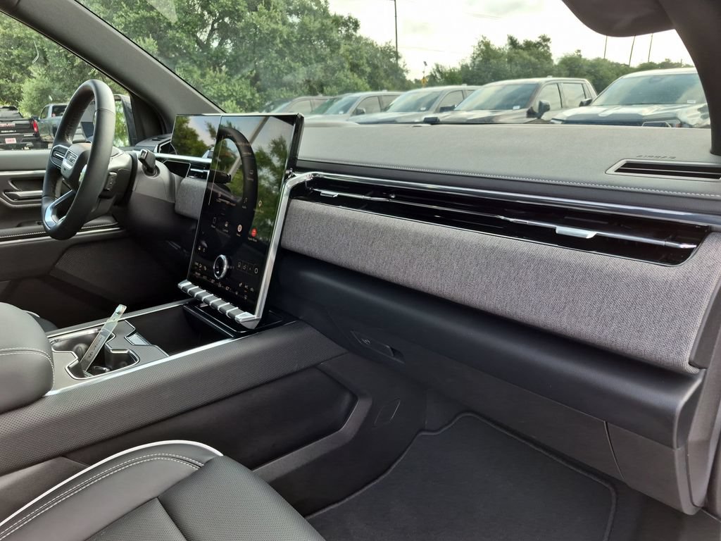 New 2026 GMC Sierra EV Elevation w/ LPO, Elevation Dark Package AWD/4WD image 39
