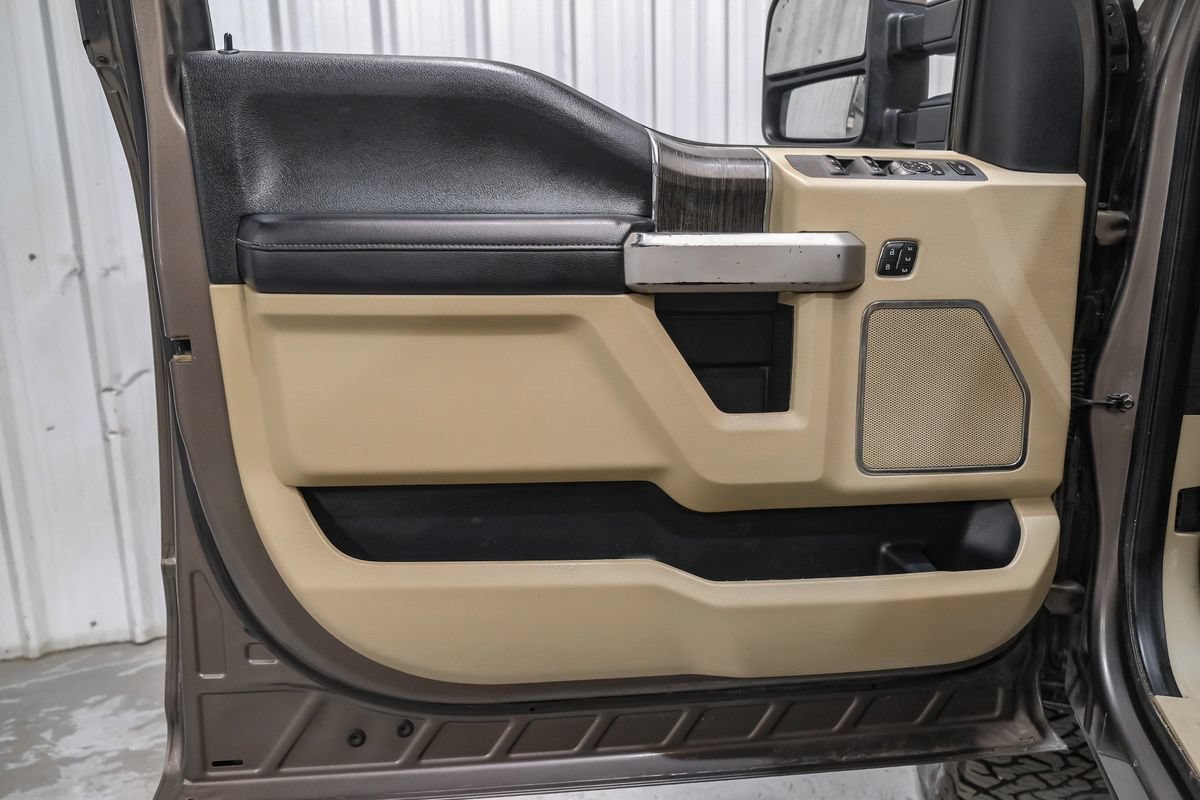 Used 2020 Ford F250 Lariat w/ Tremor Off-Road Package AWD/4WD image 44