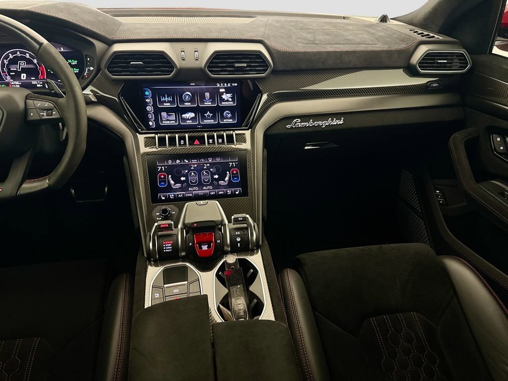 Used 2023 Lamborghini Urus Performante image 25