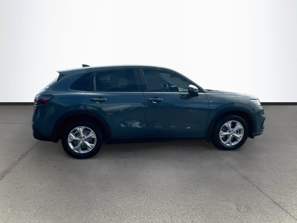 Used 2025 Honda HR-V LX image 8