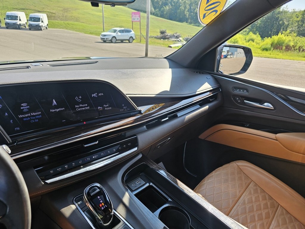Used 2023 Cadillac Escalade Premium Luxury w/ LPO, Radiant Package image 43