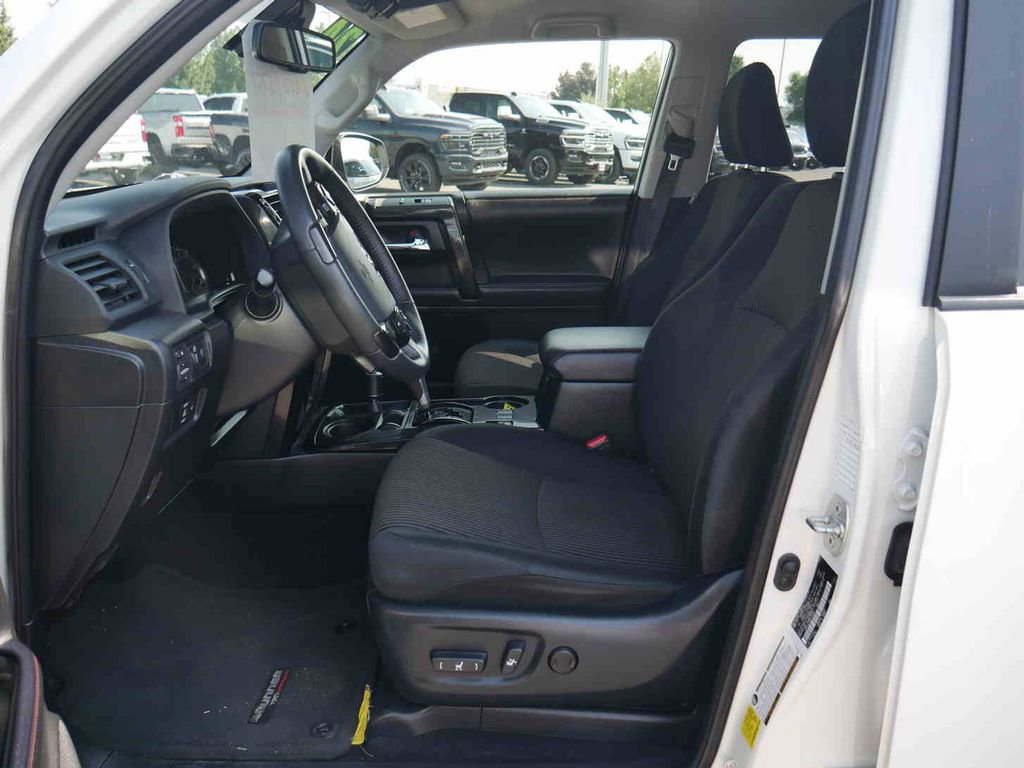 Used 2024 Toyota 4Runner TRD Off-Road image 34