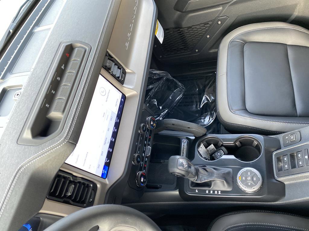 New 2025 Ford Bronco Outer Banks w/ Sasquatch Package image 25