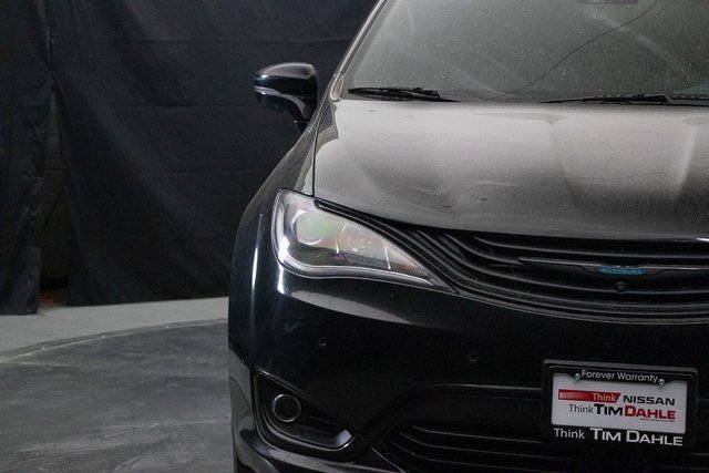 Used 2019 Chrysler Pacifica Limited w/ Advanced Safetytec Group image 5
