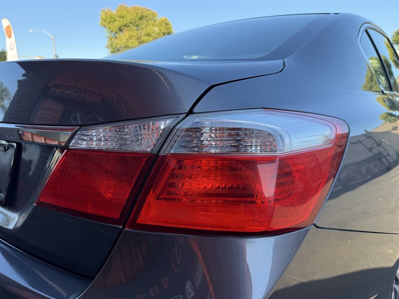 Used 2015 Honda Accord LX image 12