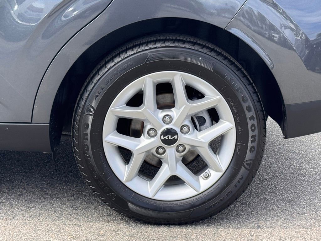 Used 2023 Kia Soul LX w/ Option Group 015 FWD image 14