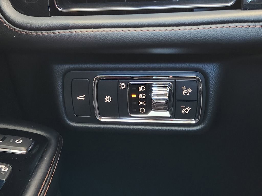 Used 2023 Lincoln Aviator Reserve w/ Equipment Group 201A image 21