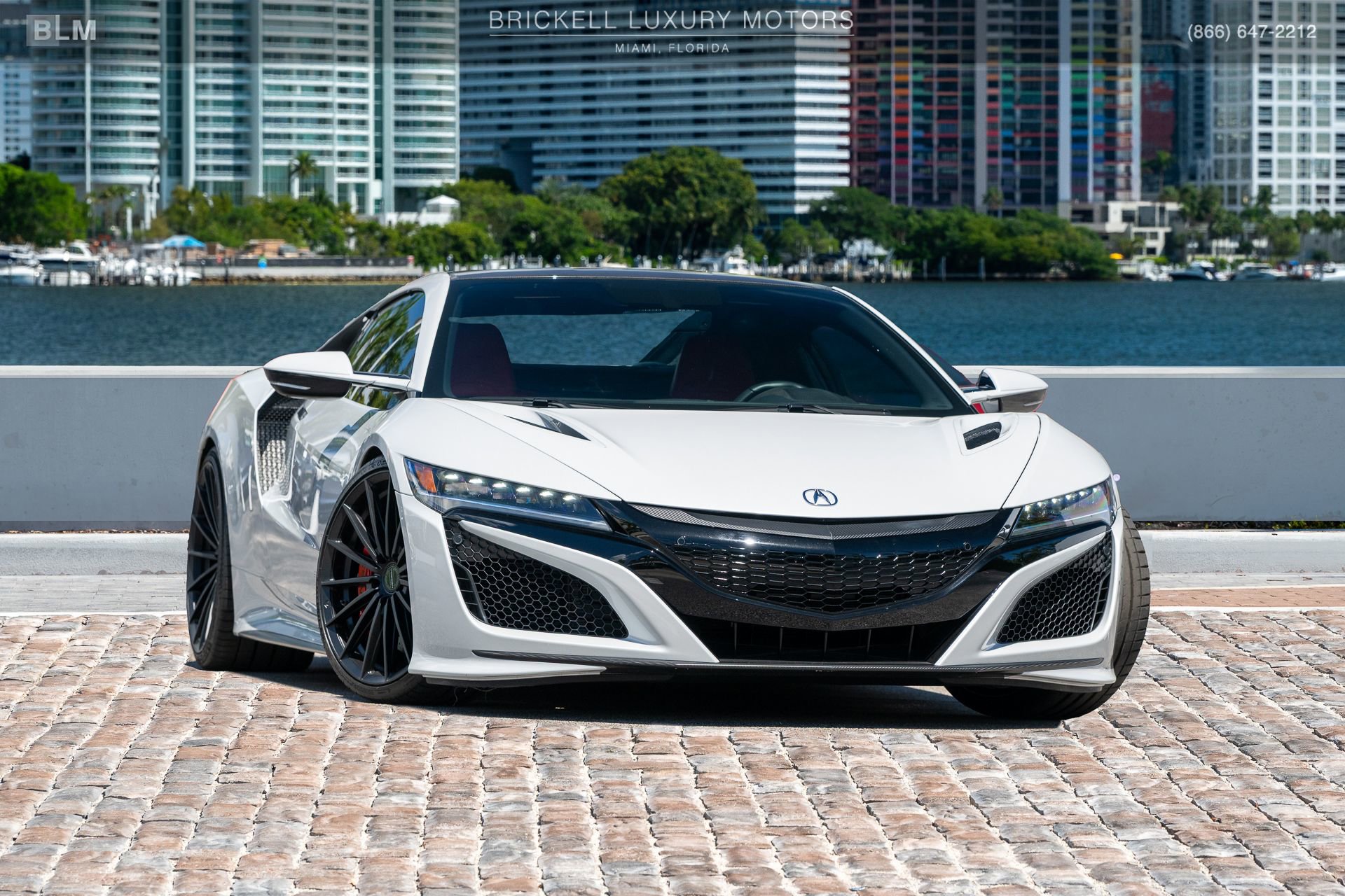 Used 2017 Acura NSX image 2