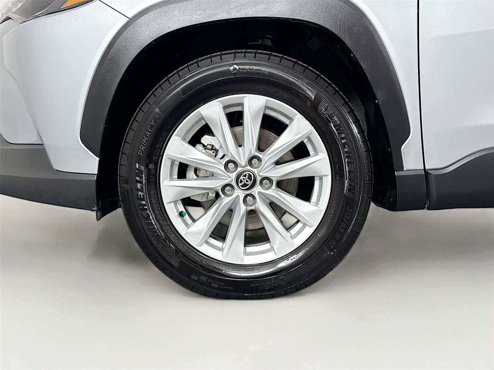 Certified 2026 Toyota Corolla Cross LE FWD image 40