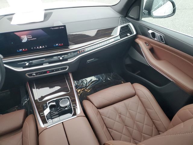 Used 2025 BMW X5 xDrive40i w/ Climate Comfort Package image 16