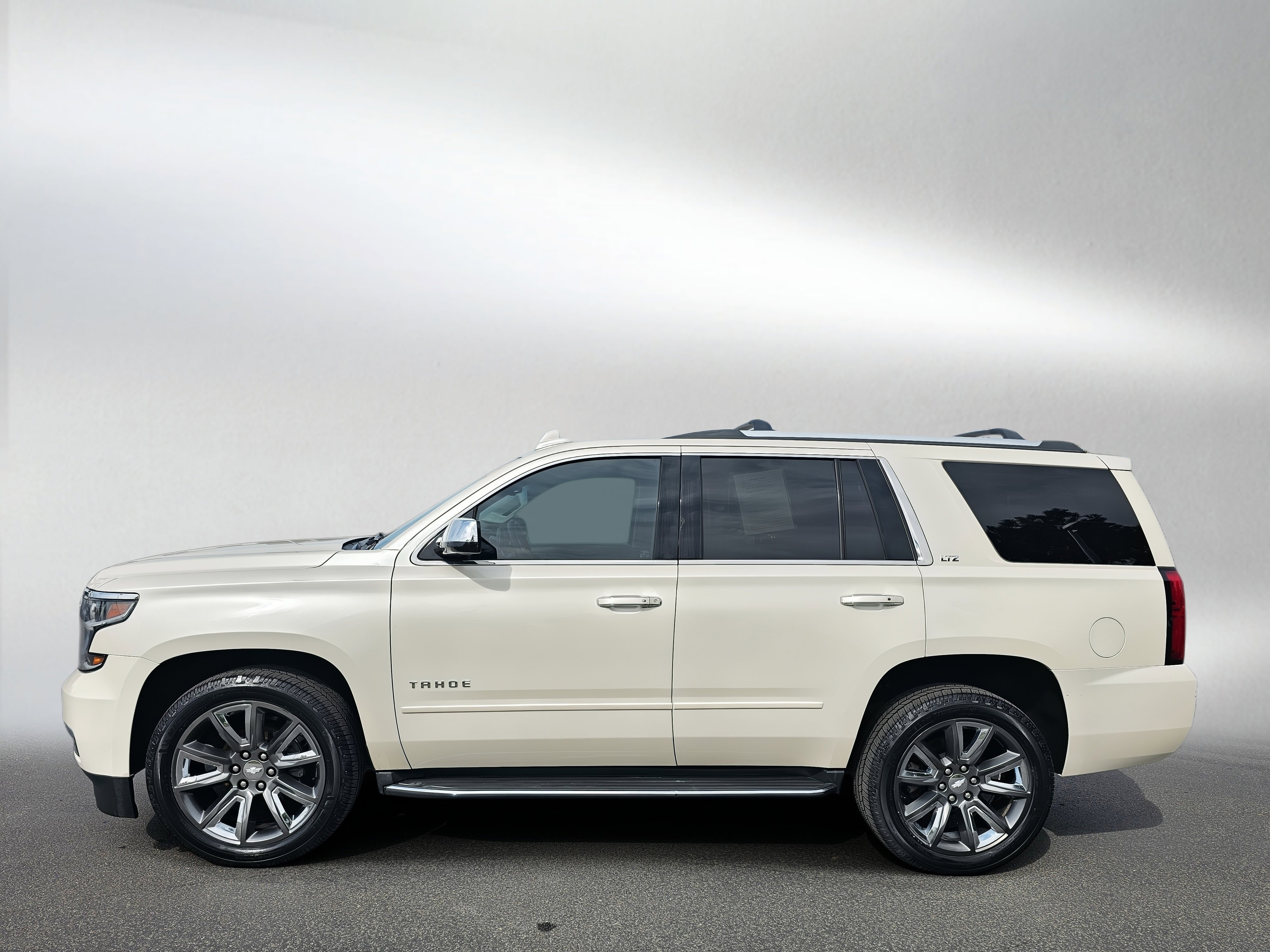 Used 2015 Chevrolet Tahoe LTZ AWD/4WD image 2