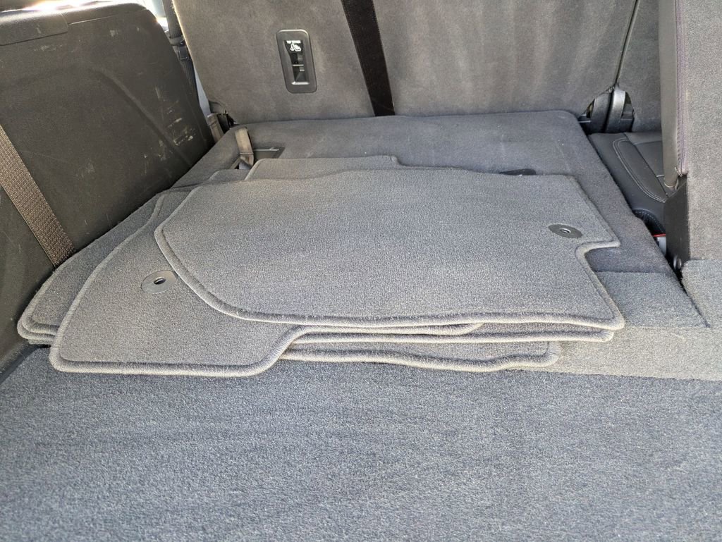 Used 2025 Chevrolet Tahoe LT AWD/4WD image 33