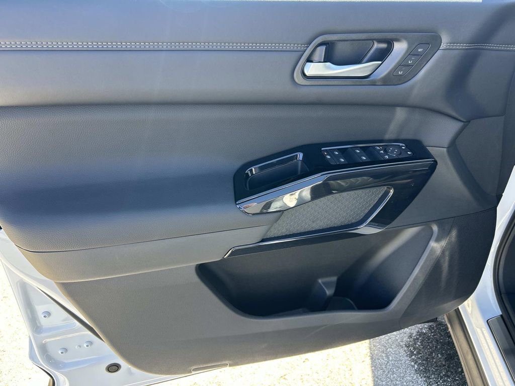 New 2026 Nissan Pathfinder Platinum w/ Lighting Package AWD/4WD image 17