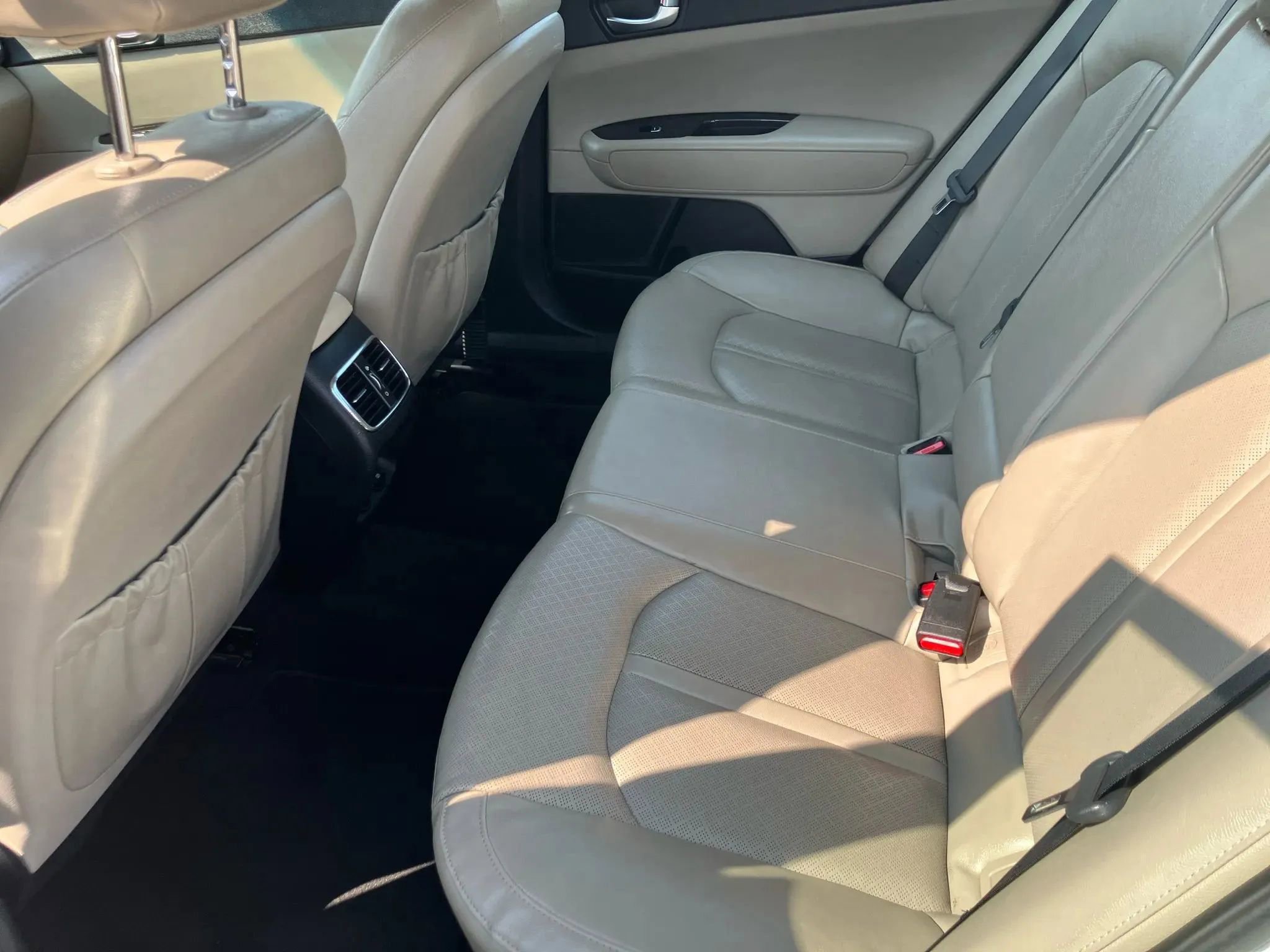 Used 2016 Kia Optima EX image 19