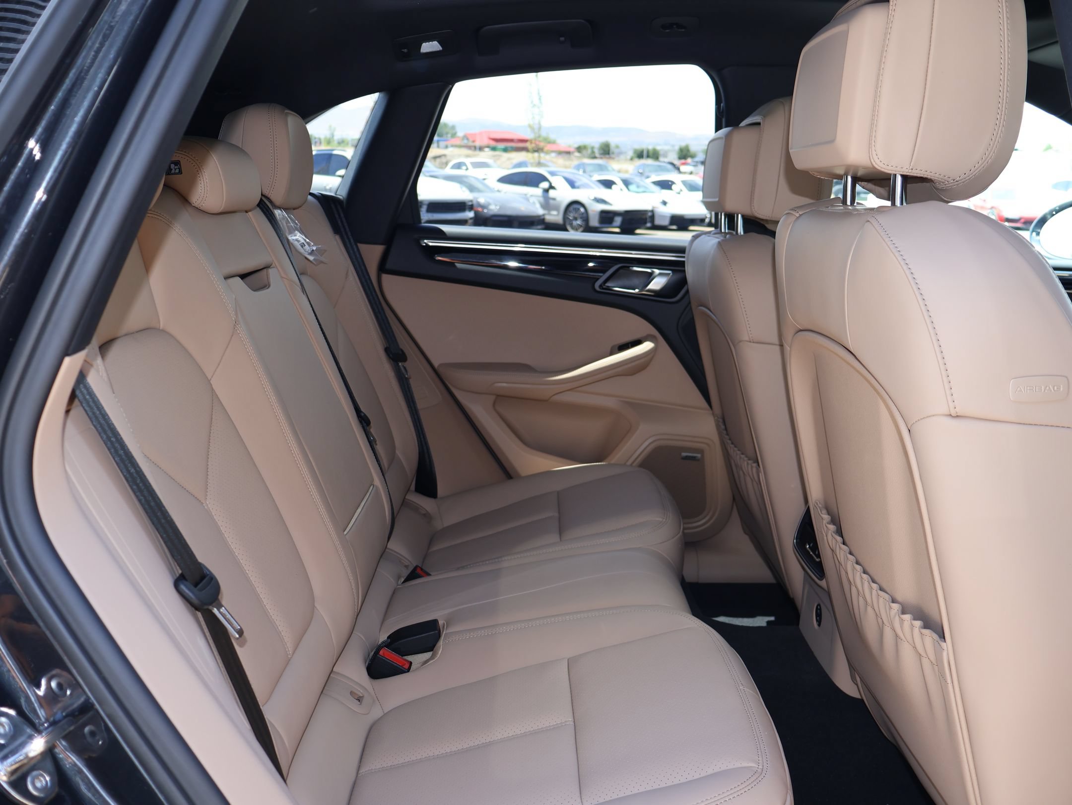 New 2026 Porsche Macan AWD/4WD image 24