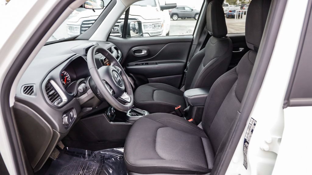 Used 2023 Jeep Renegade Latitude AWD/4WD image 21