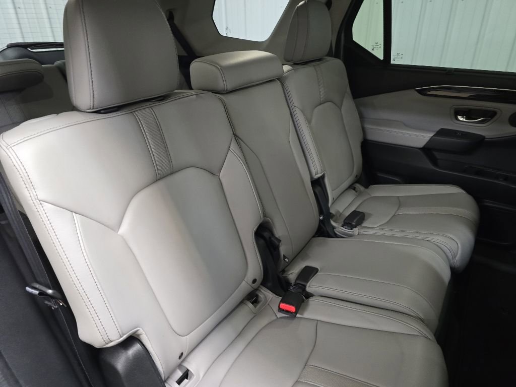 Used 2023 Honda Pilot EX-L image 16
