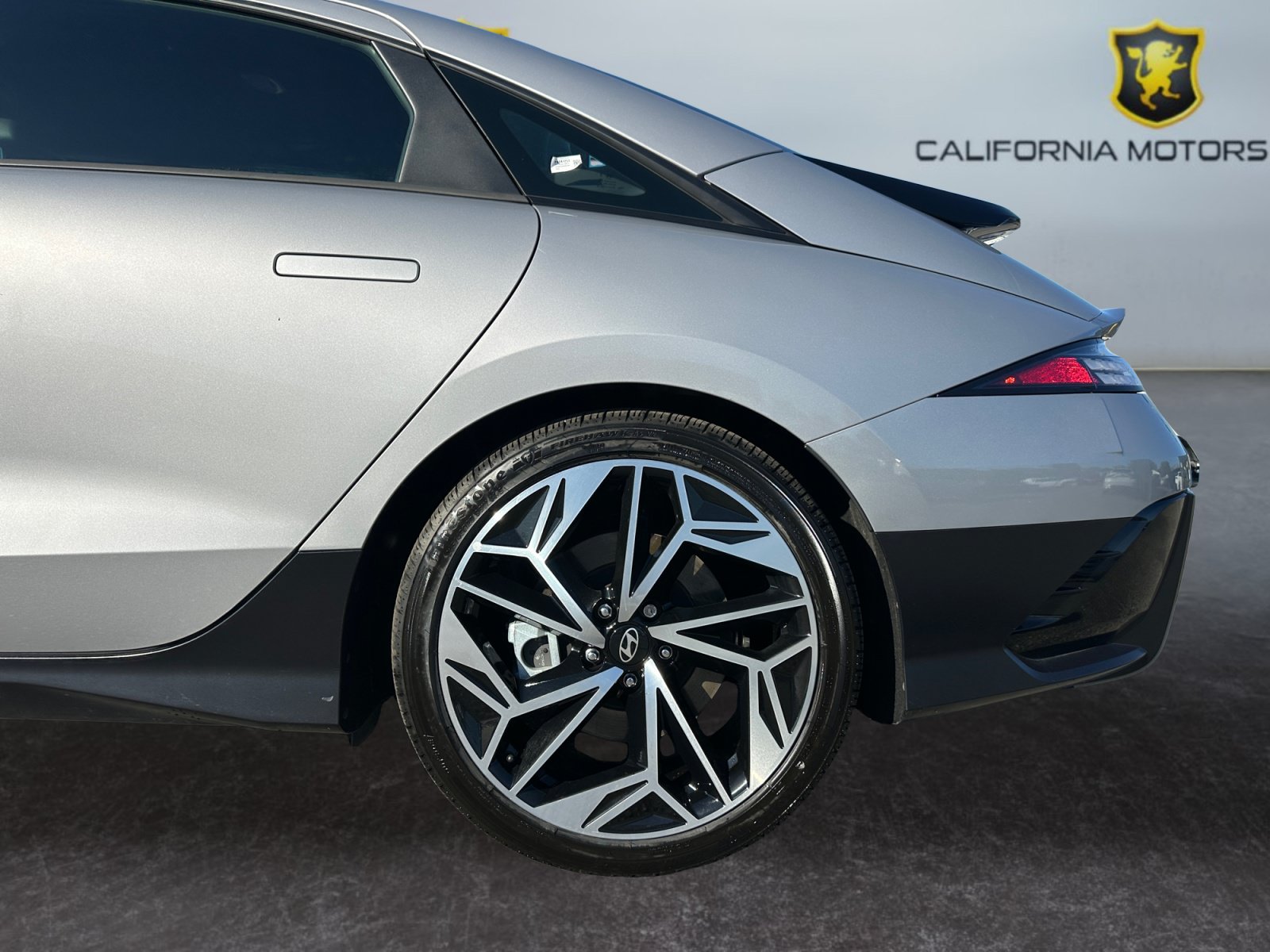 Used 2023 Hyundai Ioniq 6 SEL w/ Cargo Package RWD image 14