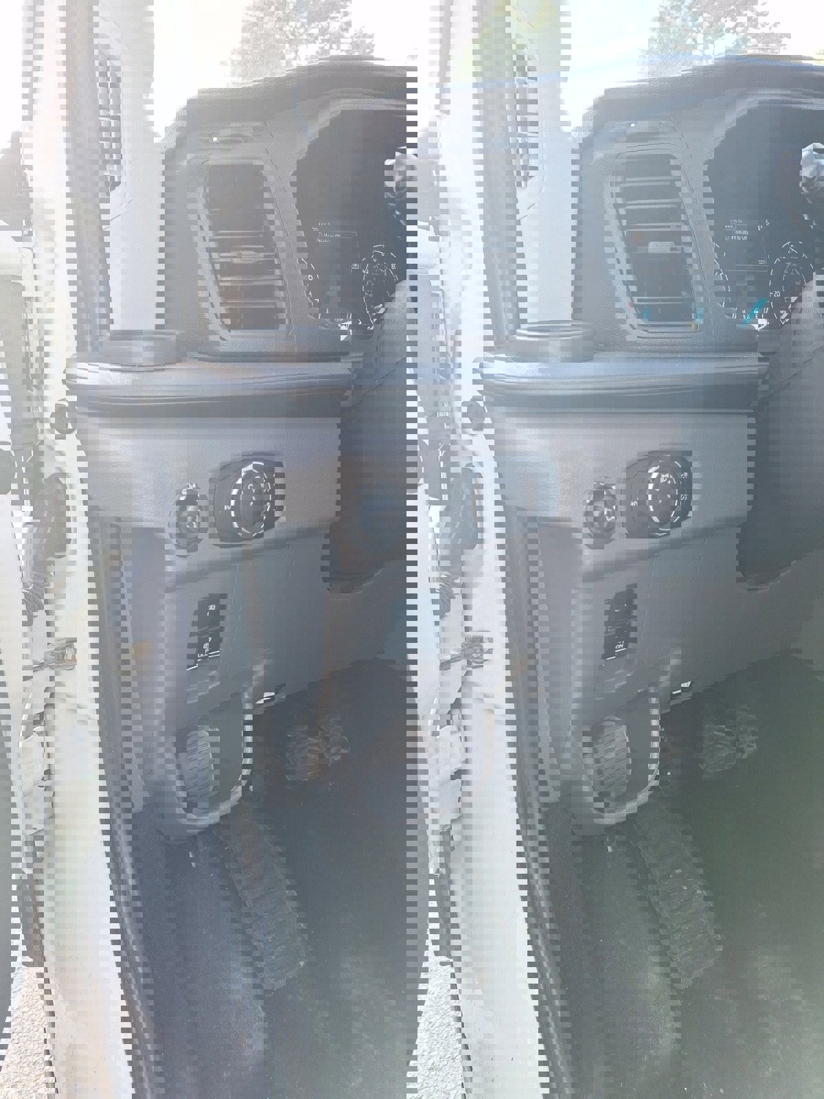 Used 2022 Ford Transit 350 XLT image 12