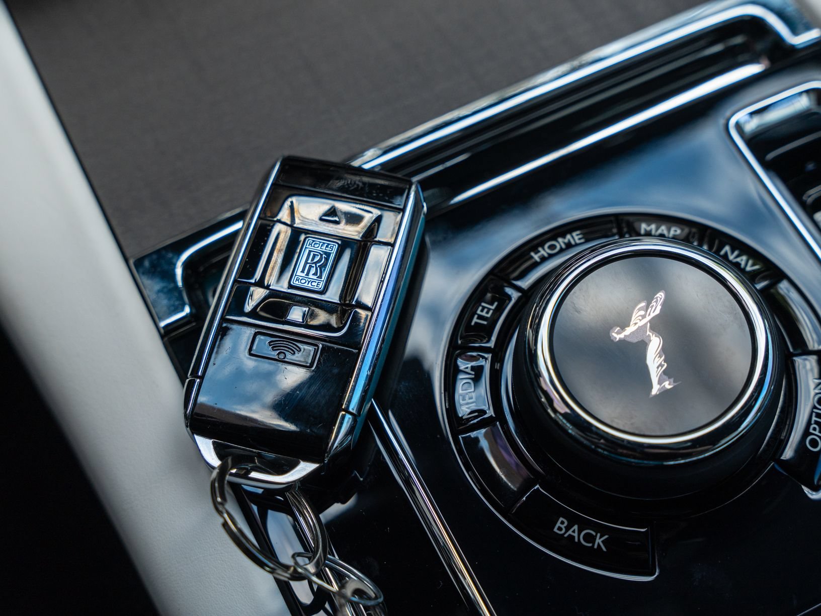 Used 2024 Rolls-Royce Spectre w/ Spectre Launch Package AWD/4WD image 25