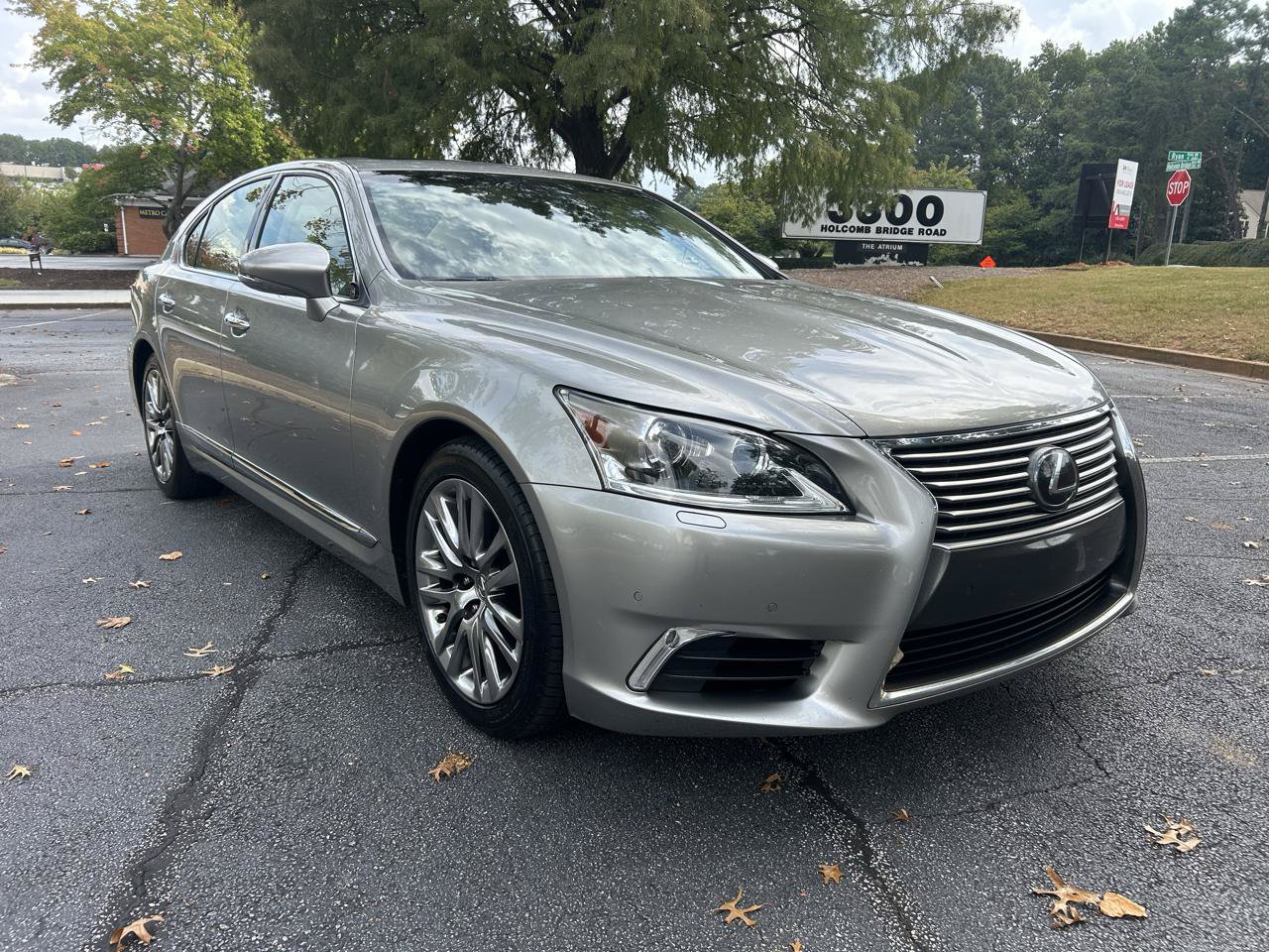 Used 2017 Lexus LS 460 w/ Comfort Package RWD image 7