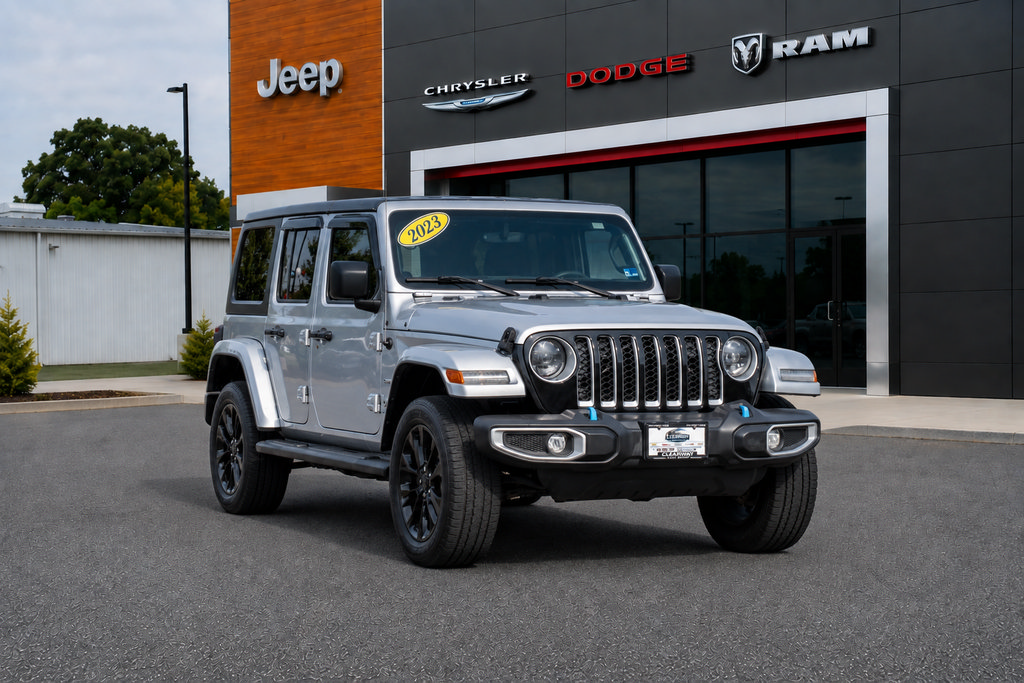Used 2023 Jeep Wrangler Unlimited Sahara AWD/4WD image 1