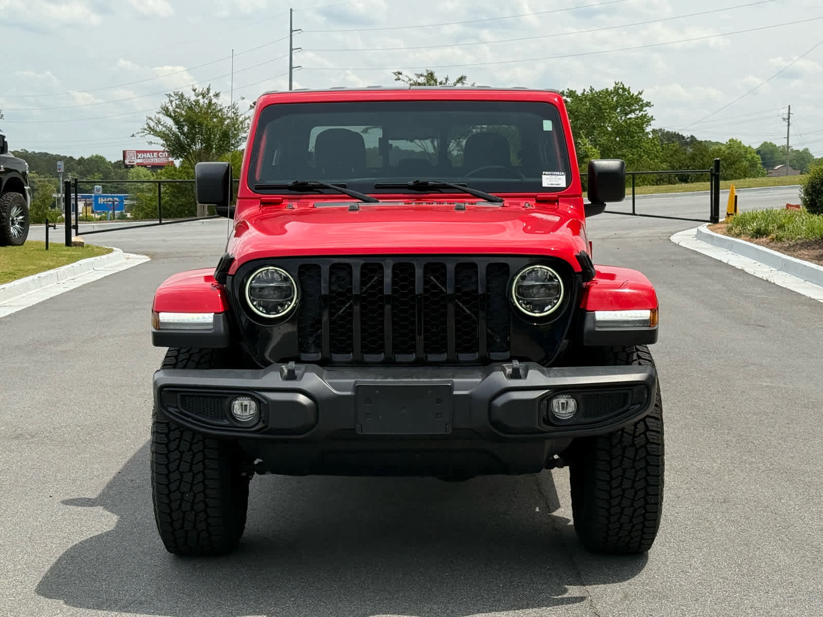 Used 2021 Jeep Gladiator Sport AWD/4WD image 8