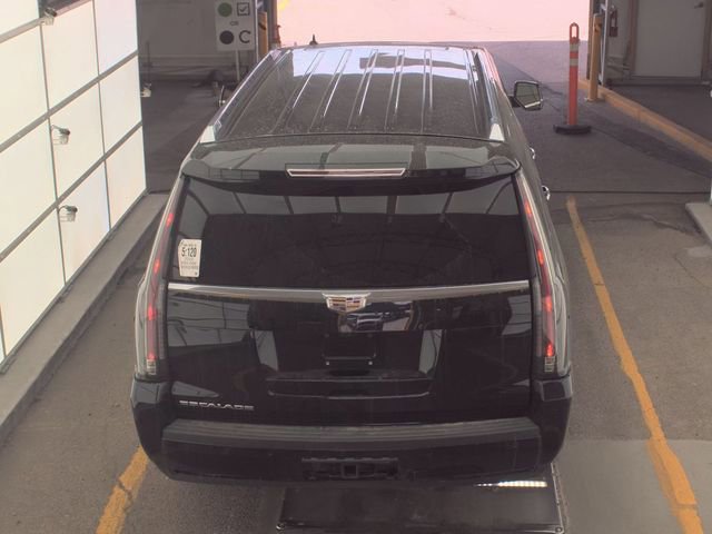 Used 2020 Cadillac Escalade ESV Platinum AWD/4WD image 5