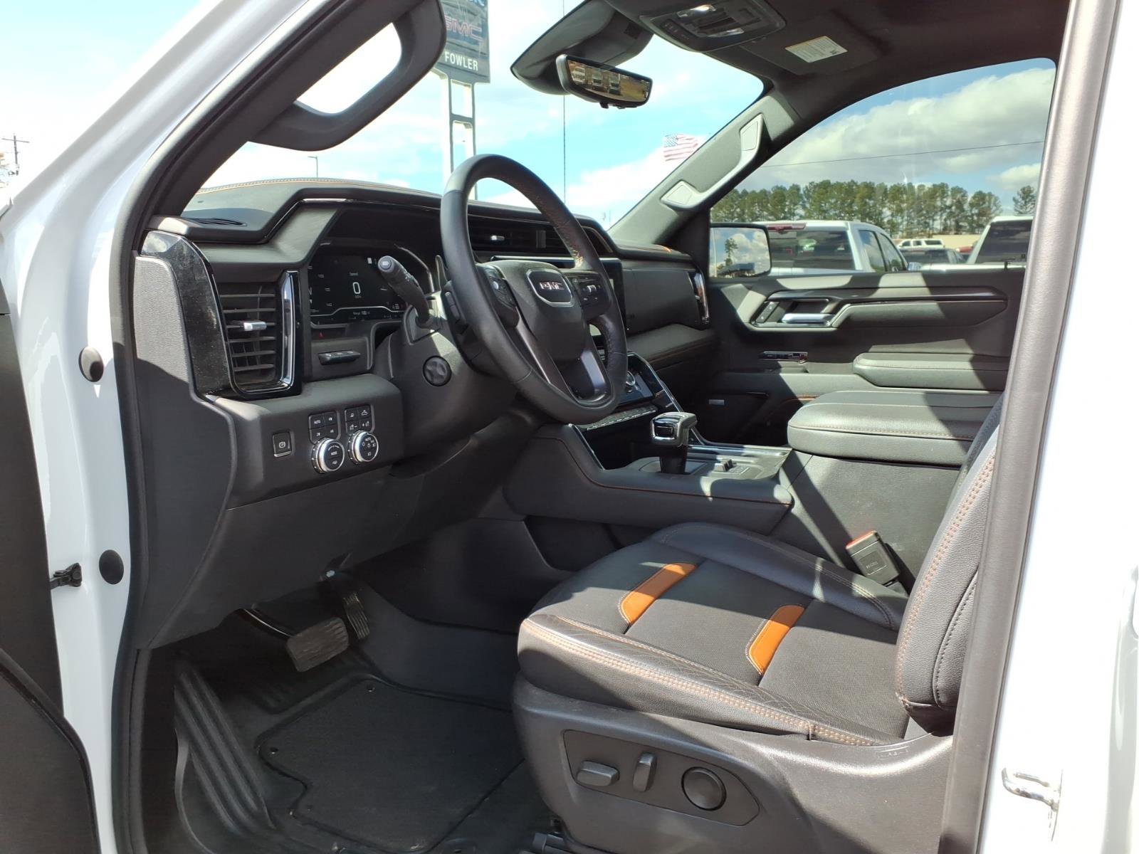 Used 2023 GMC Sierra 1500 AT4 w/ Technology Package image 21