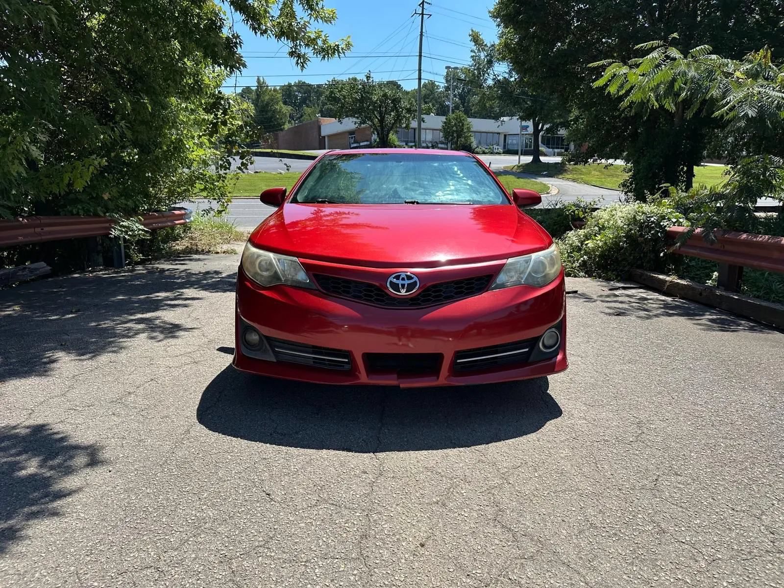 Used 2014 Toyota Camry SE FWD image 1