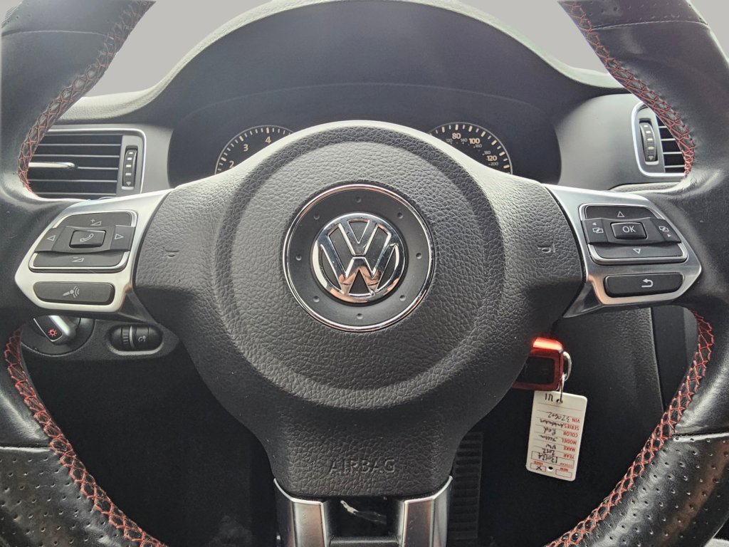 Used 2012 Volkswagen Jetta GLI Autobahn image 3
