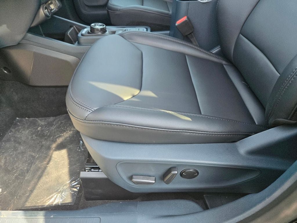 New 2026 Ford Maverick Lariat w/ Black Appearance Package AWD/4WD image 7