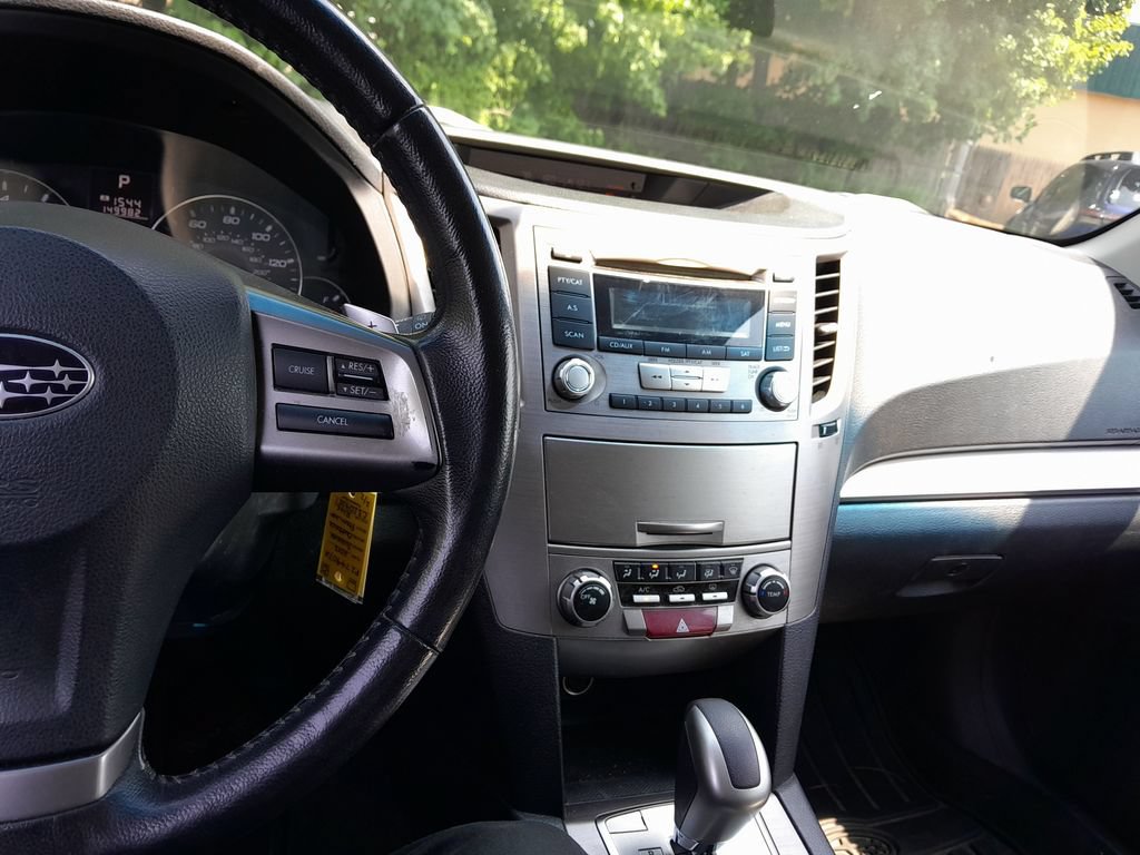 Used 2012 Subaru Outback 2.5i Premium AWD/4WD image 19