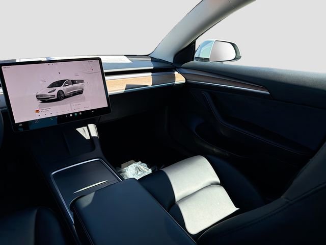 Used 2023 Tesla Model 3 Standard Range image 23