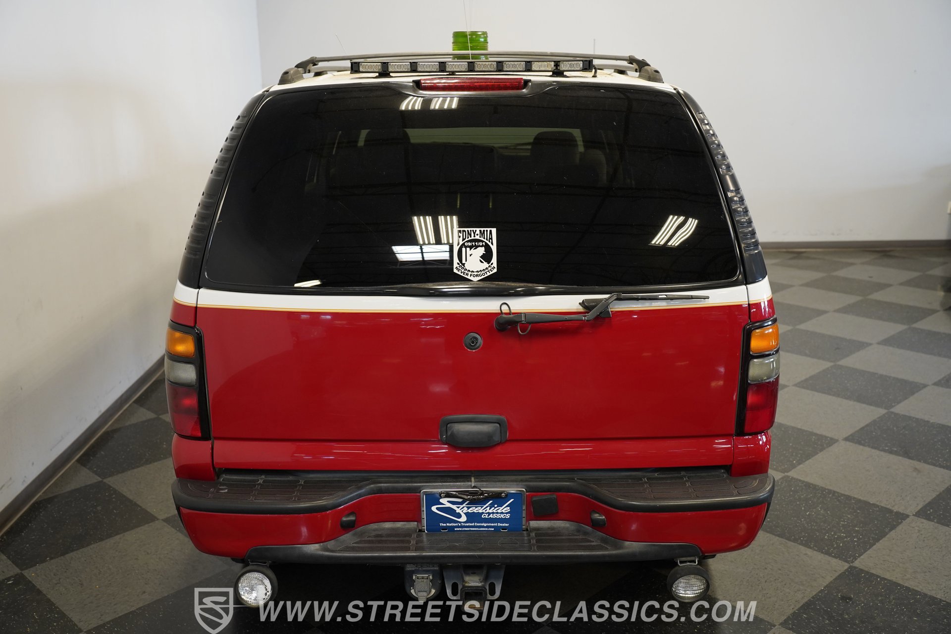 Used 2004 Chevrolet Suburban 2500 AWD/4WD image 28
