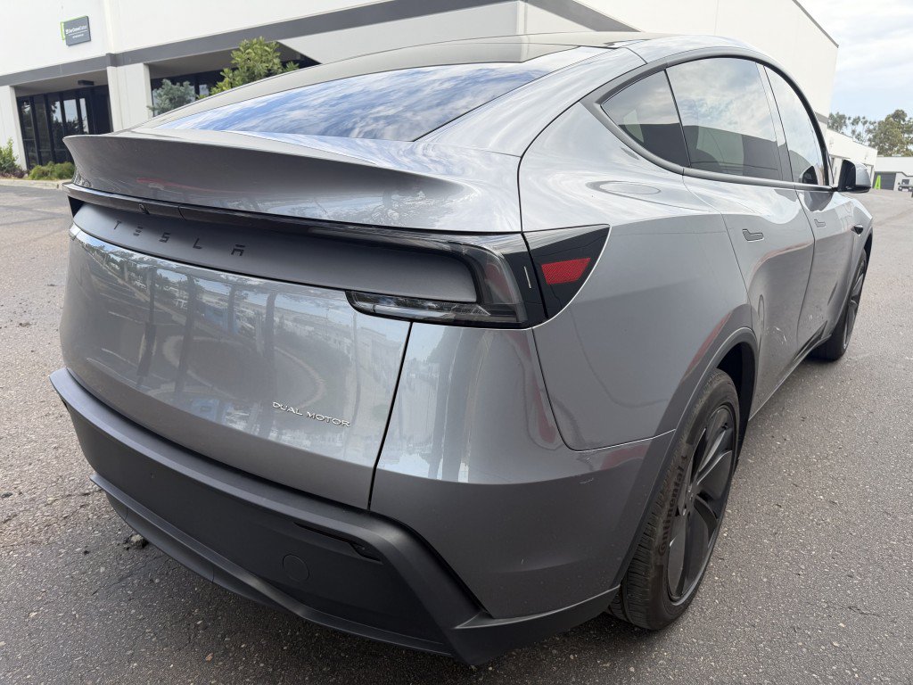 Used 2026 Tesla Model Y Long Range AWD/4WD image 8