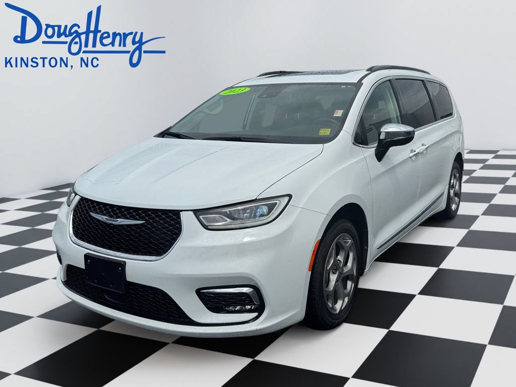 Used 2023 Chrysler Pacifica Limited FWD video 1