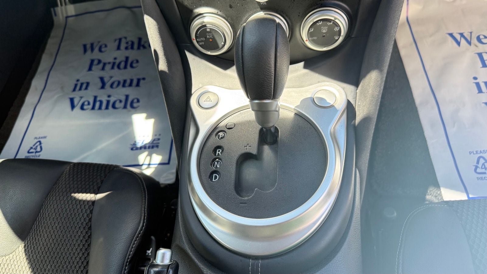 Used 2014 Nissan 370Z Touring w/ Sport Package RWD image 18