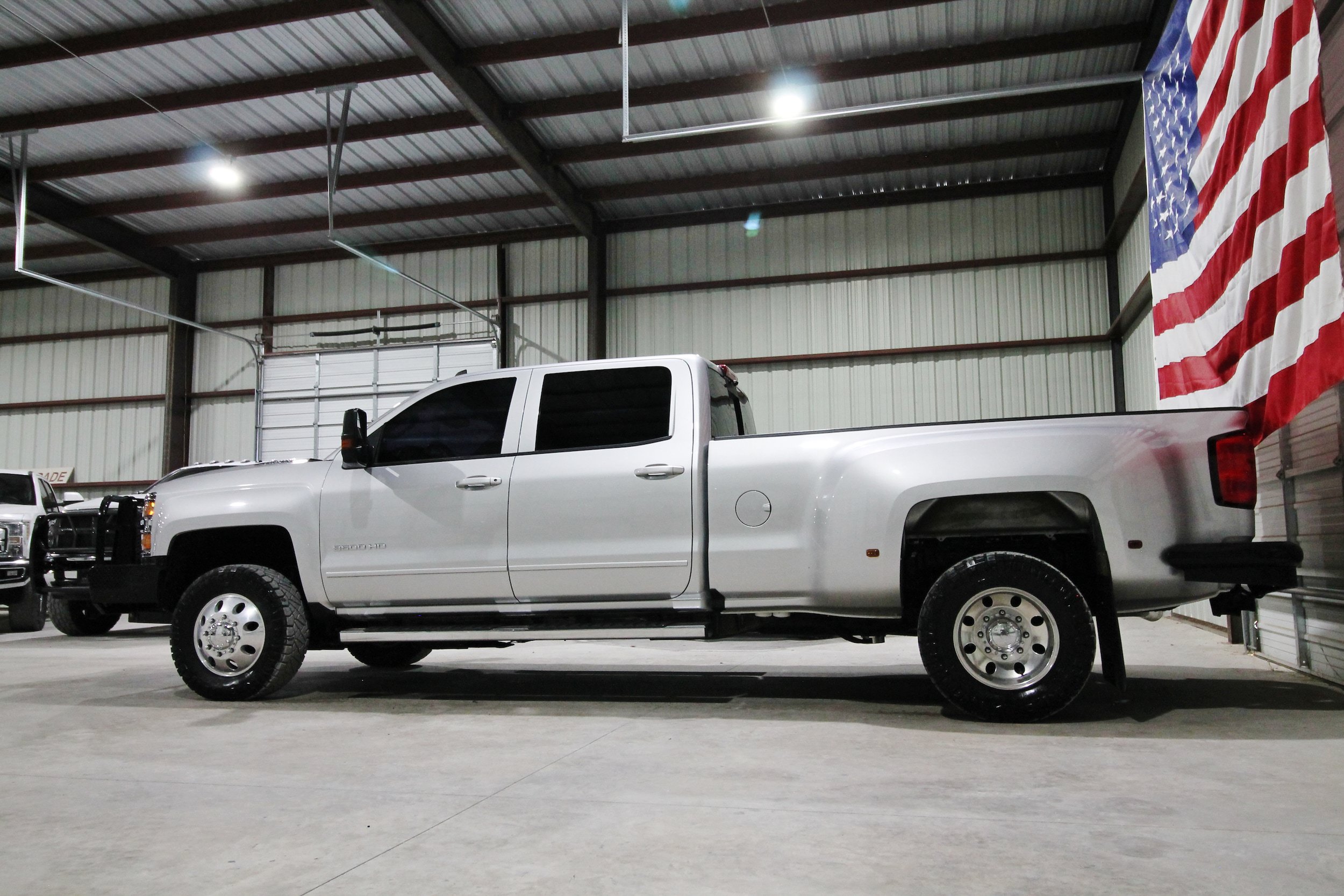 Used 2018 Chevrolet Silverado 3500 LT AWD/4WD image 6