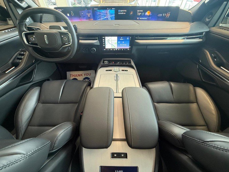 New 2025 Lincoln Navigator L Reserve w/ Jet Appearance Package AWD/4WD image 10