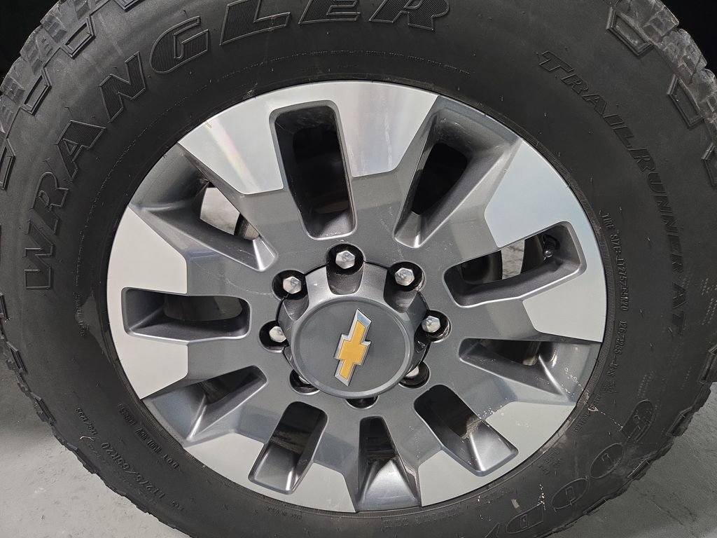 Used 2023 Chevrolet Silverado 2500 Custom w/ Custom Value Package image 43