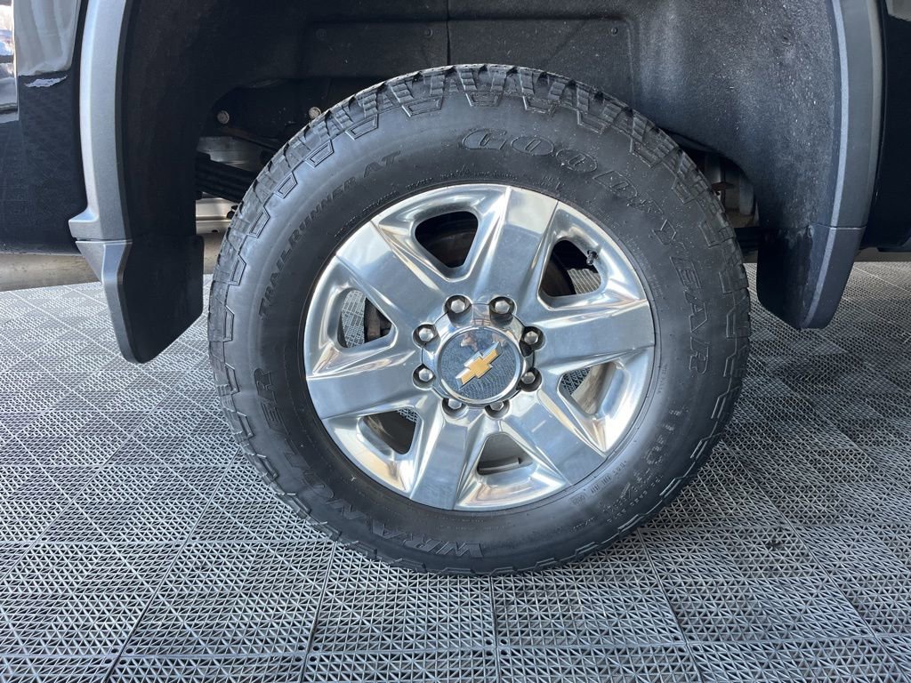 Used 2021 Chevrolet Silverado 3500 LTZ w/ LTZ Premium Package AWD/4WD image 22