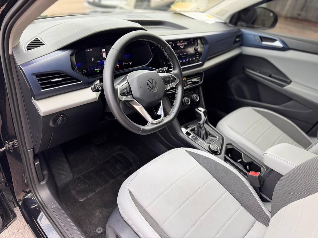 Used 2023 Volkswagen Taos SE w/ Panoramic Sunroof Package AWD/4WD image 13