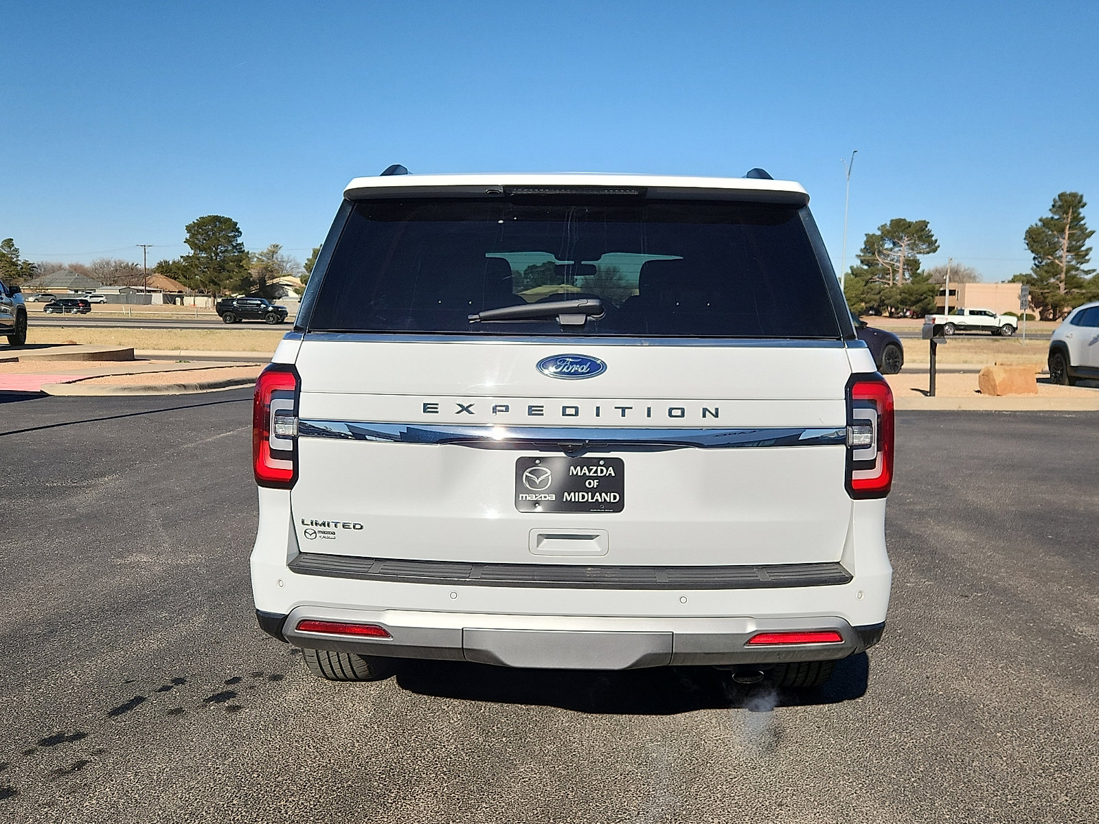 Used 2024 Ford Expedition Limited image 6