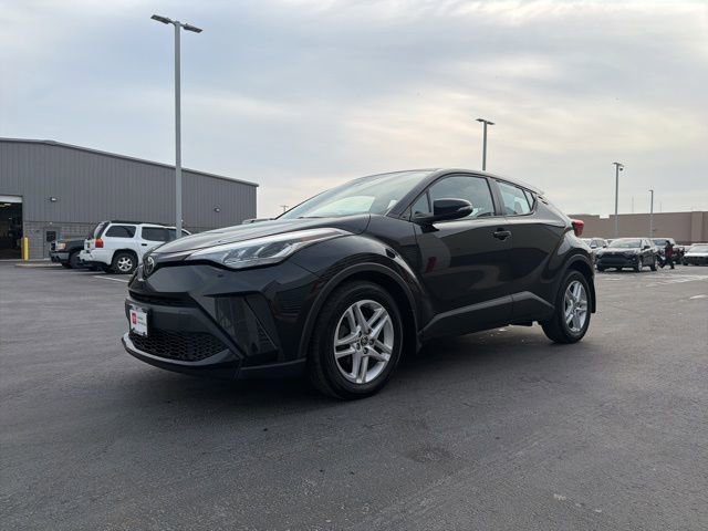 Certified 2021 Toyota C-HR LE image 3
